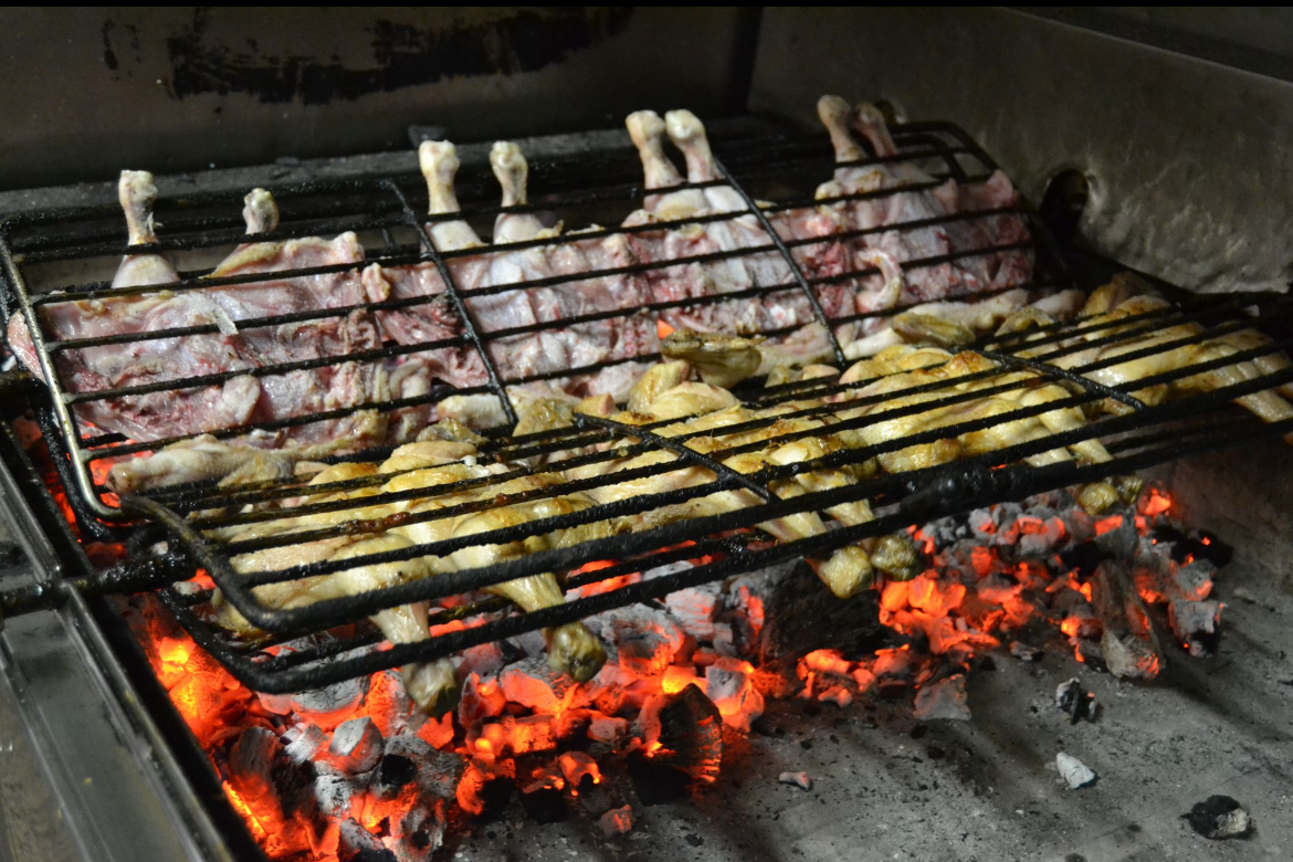 Pollos haciéndose a la Brasa en Mr Frango